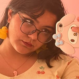 Meet your Posher, Gaby